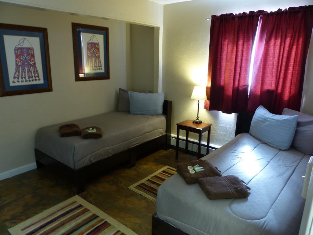 Bent Prop Inn & Hostel Of Alaska - Downtown Anchorage Extérieur photo