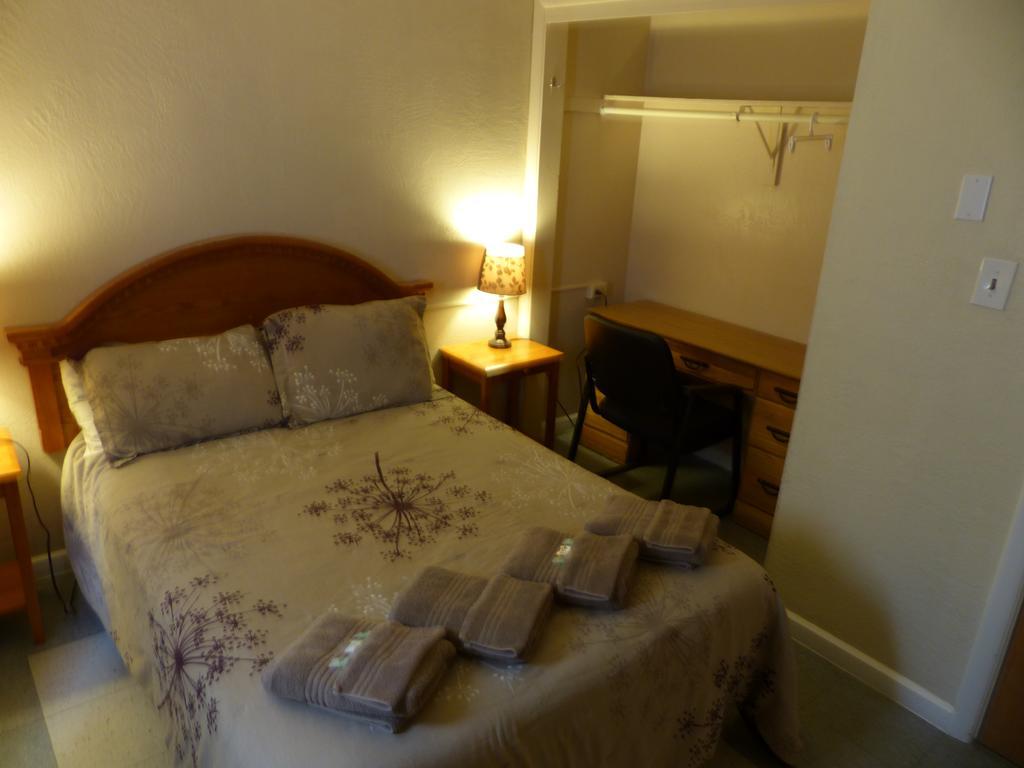 Bent Prop Inn & Hostel Of Alaska - Downtown Anchorage Extérieur photo