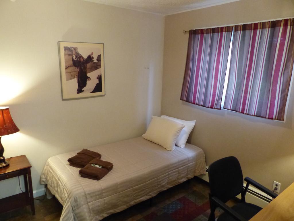 Bent Prop Inn & Hostel Of Alaska - Downtown Anchorage Extérieur photo
