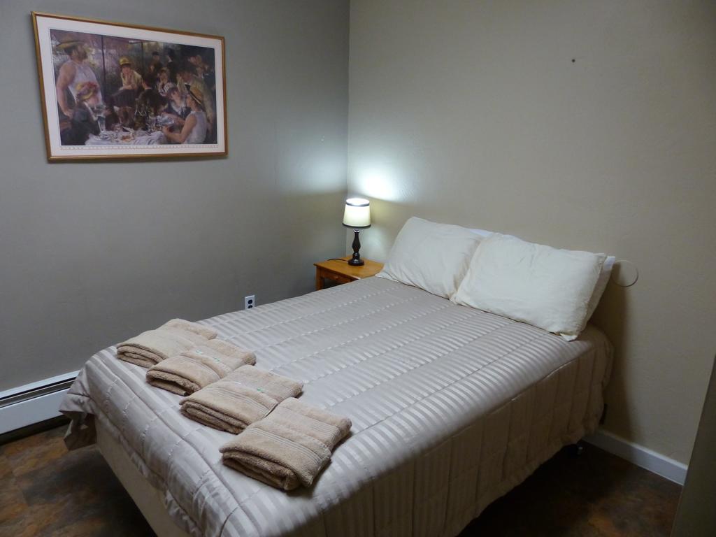 Bent Prop Inn & Hostel Of Alaska - Downtown Anchorage Extérieur photo