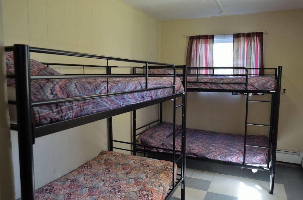 Bent Prop Inn & Hostel Of Alaska - Downtown Anchorage Extérieur photo