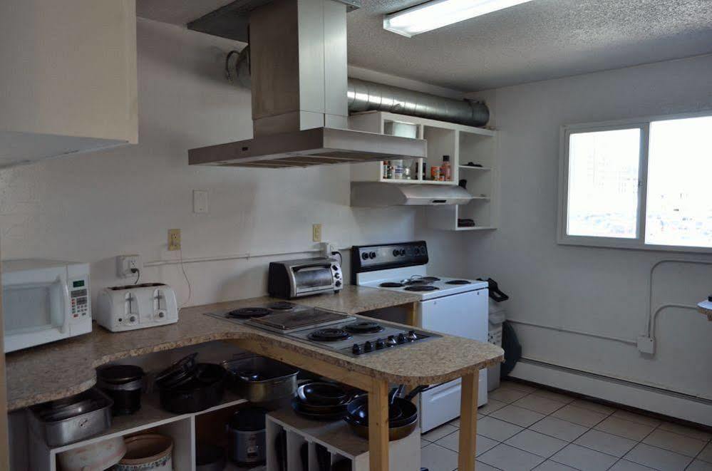 Bent Prop Inn & Hostel Of Alaska - Downtown Anchorage Extérieur photo