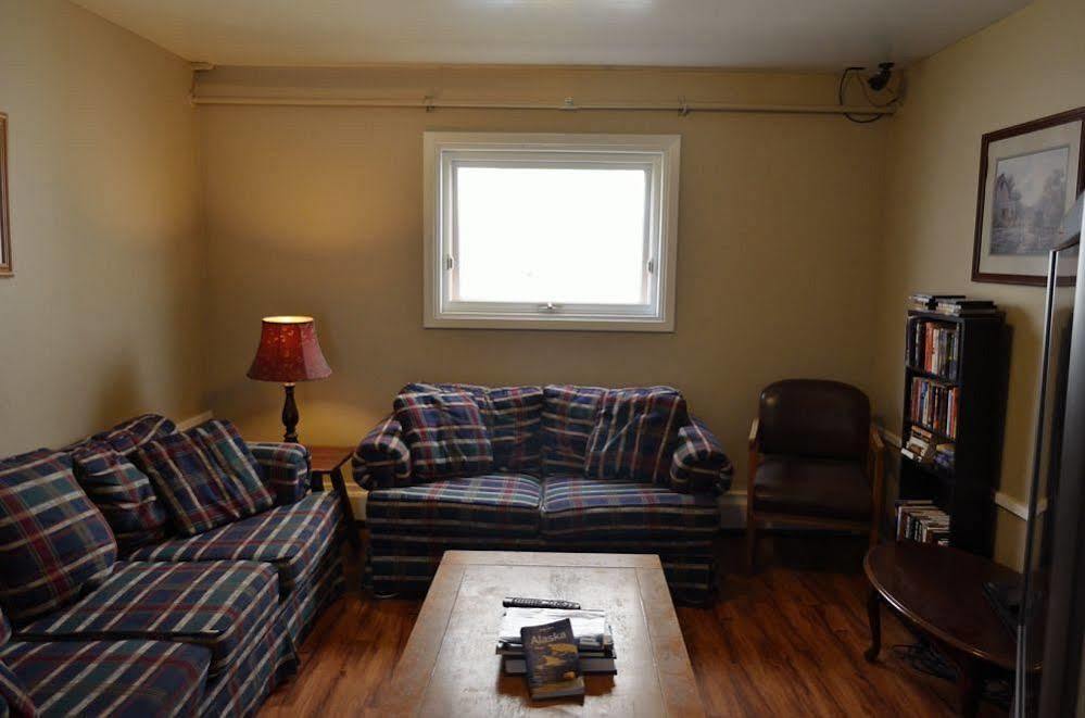 Bent Prop Inn & Hostel Of Alaska - Downtown Anchorage Extérieur photo
