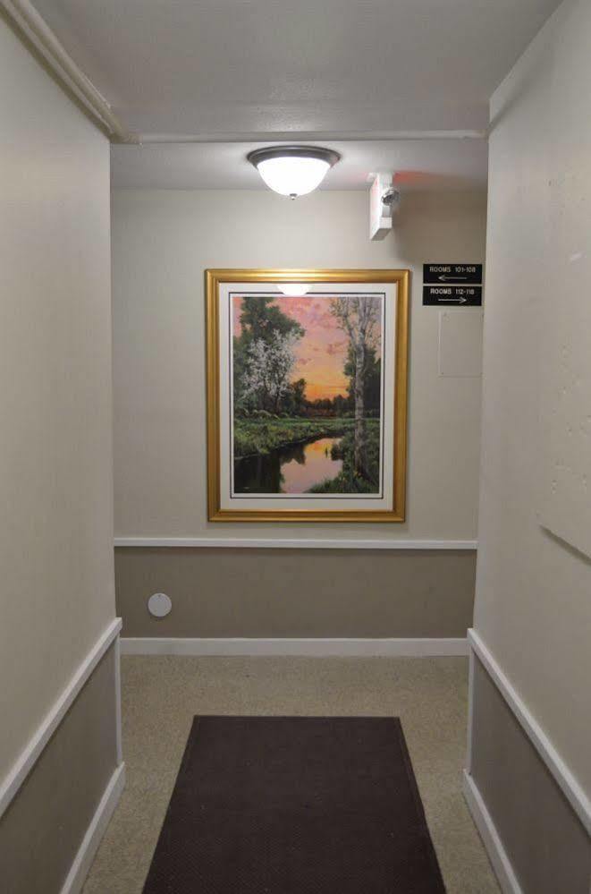 Bent Prop Inn & Hostel Of Alaska - Downtown Anchorage Extérieur photo