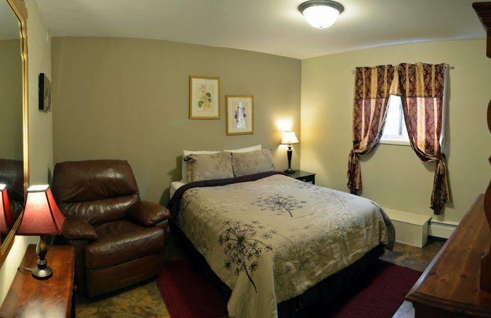 Bent Prop Inn & Hostel Of Alaska - Downtown Anchorage Extérieur photo